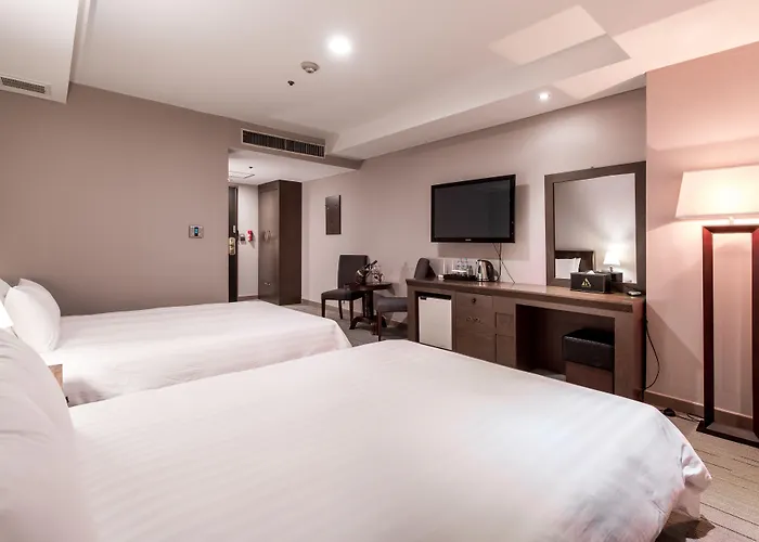 Отель New Hilltop 3*